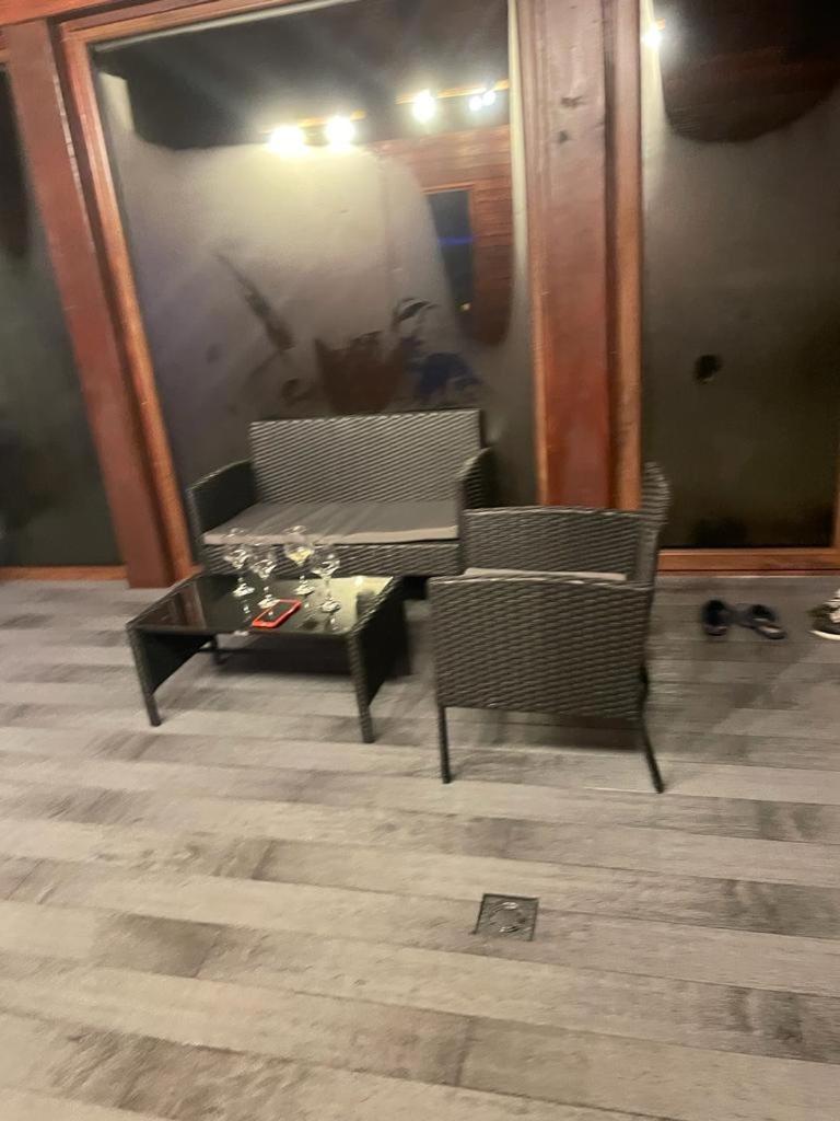 Pensiunea Trei Lalele Moisei Exterior foto